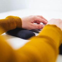 Repose-poignets gel anti-stress Goldtouch Wrist Rest - Bakkerelkhuizen
