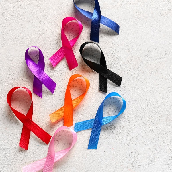 À qui s'adresse la journée mondiale contre le cancer ?