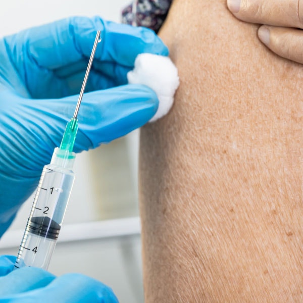 Vaccinations et préventions pour les seniors : préparez-vous pour l'hiver